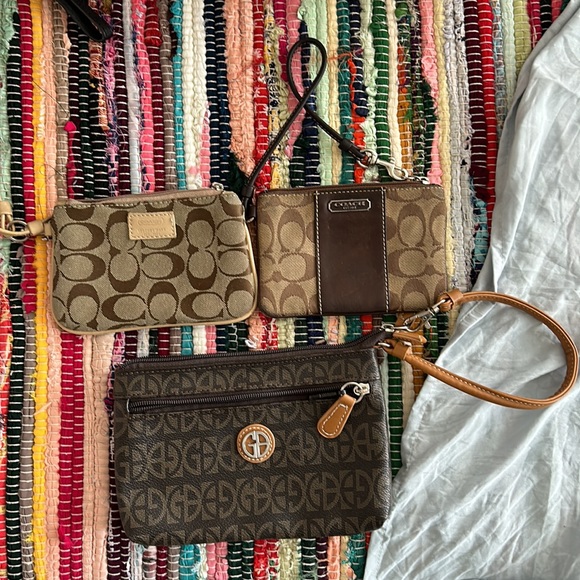 Clutch all almost 97 % new except 1 bug all these brands for a cheap price - Picture 8 of 11